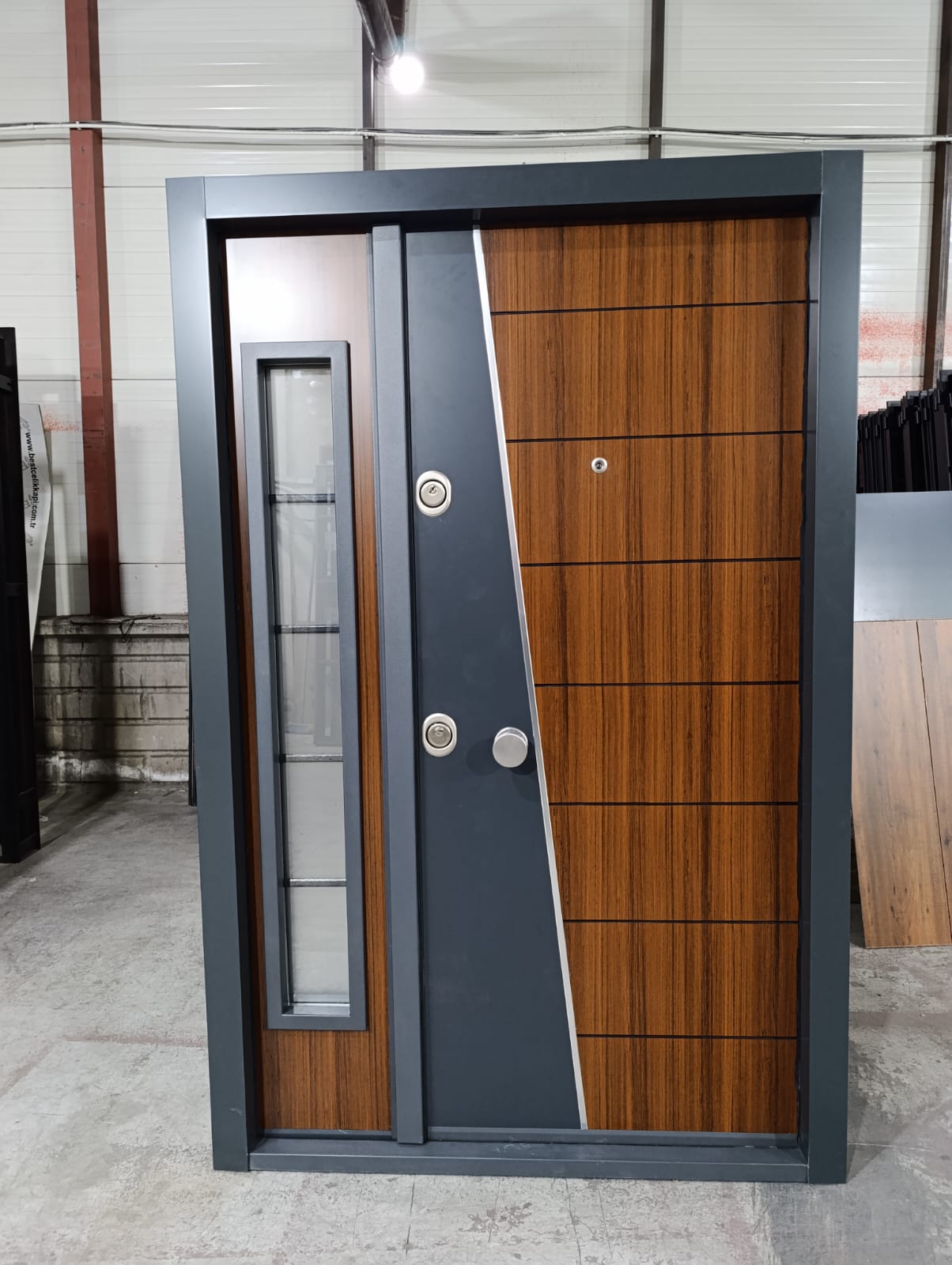 Modern Seri Çelik Kapı Model 10