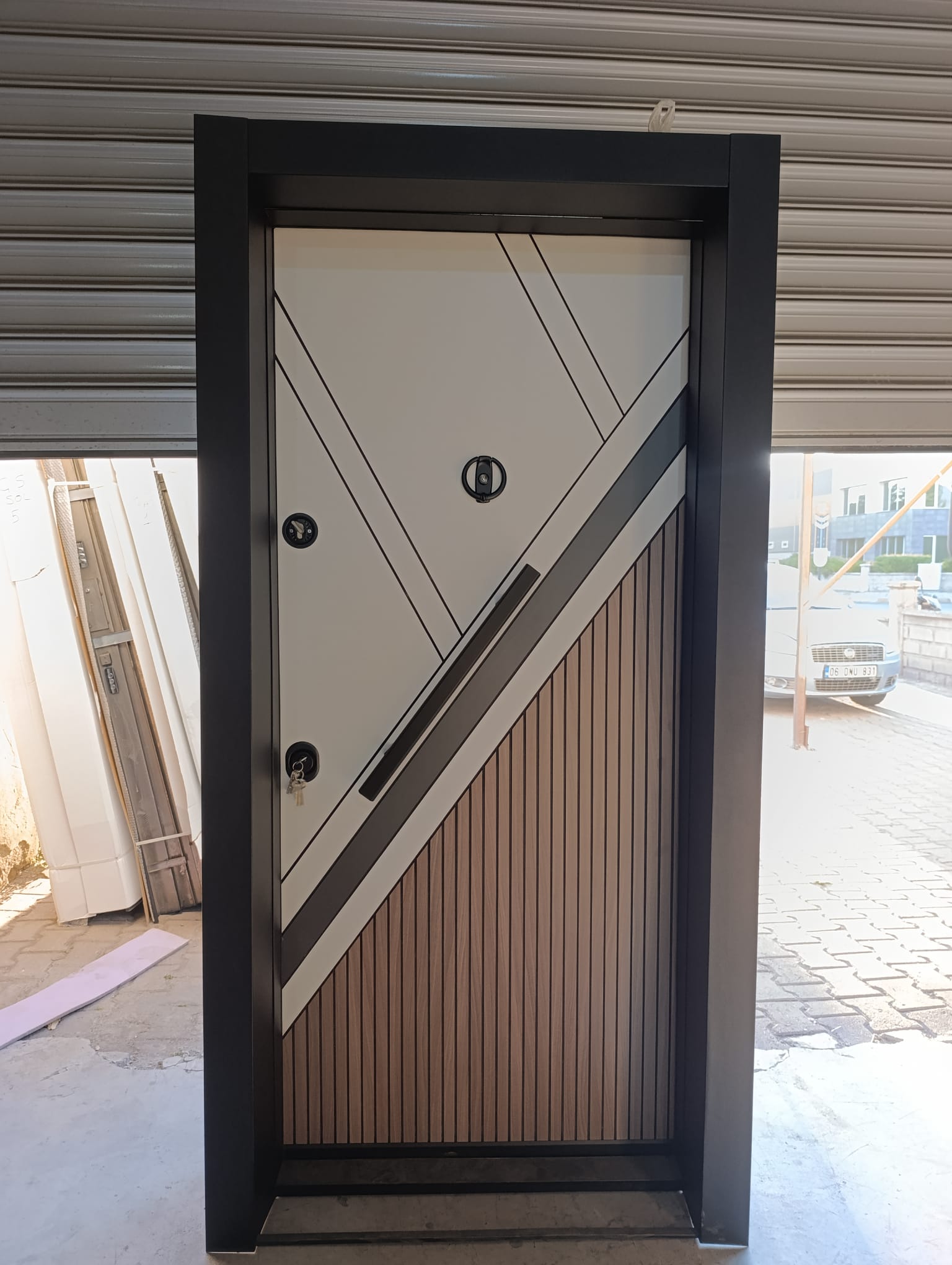 Modern Seri Çelik Kapı Model 12