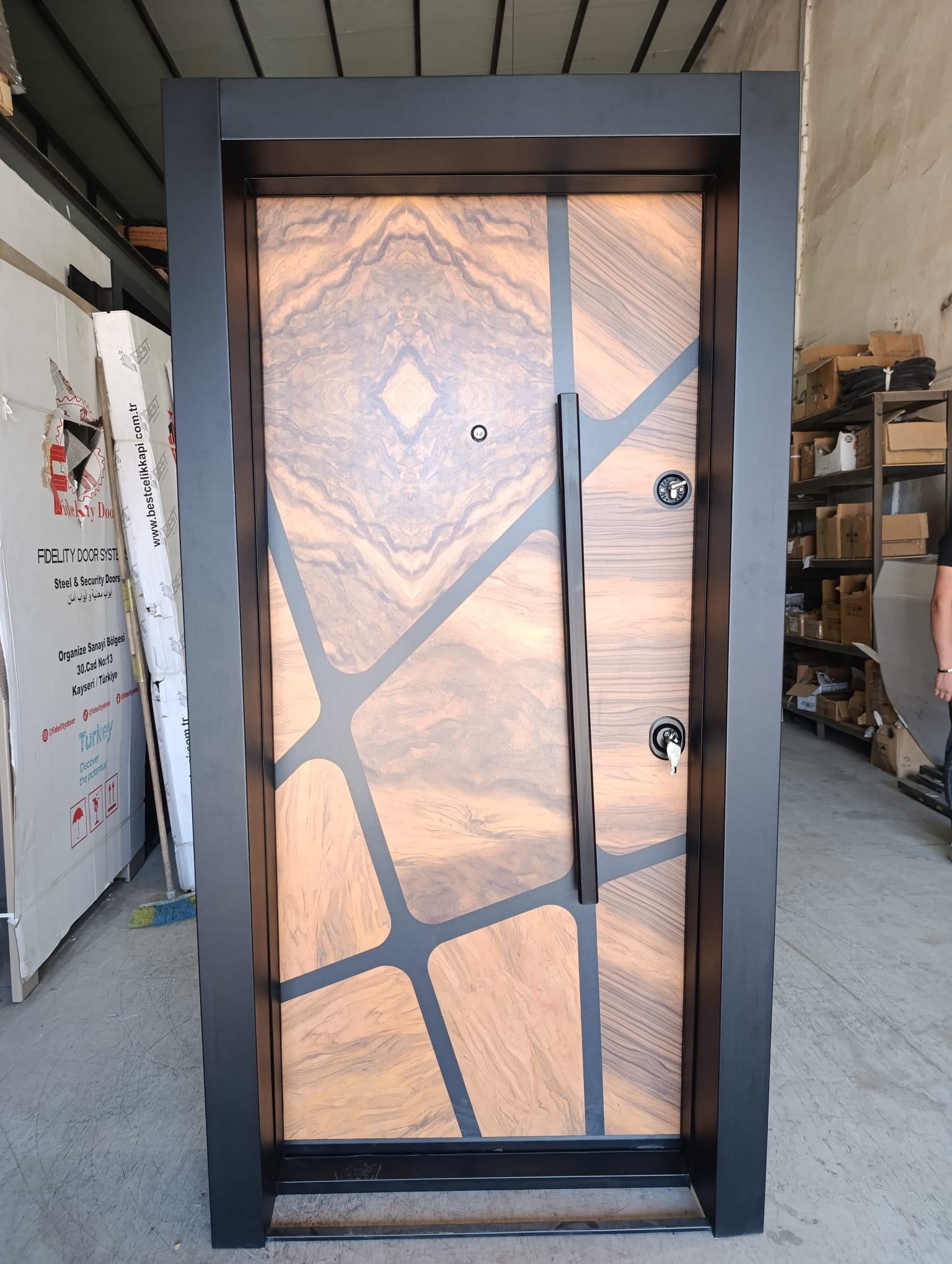 Modern Seri Çelik Kapı Model 19