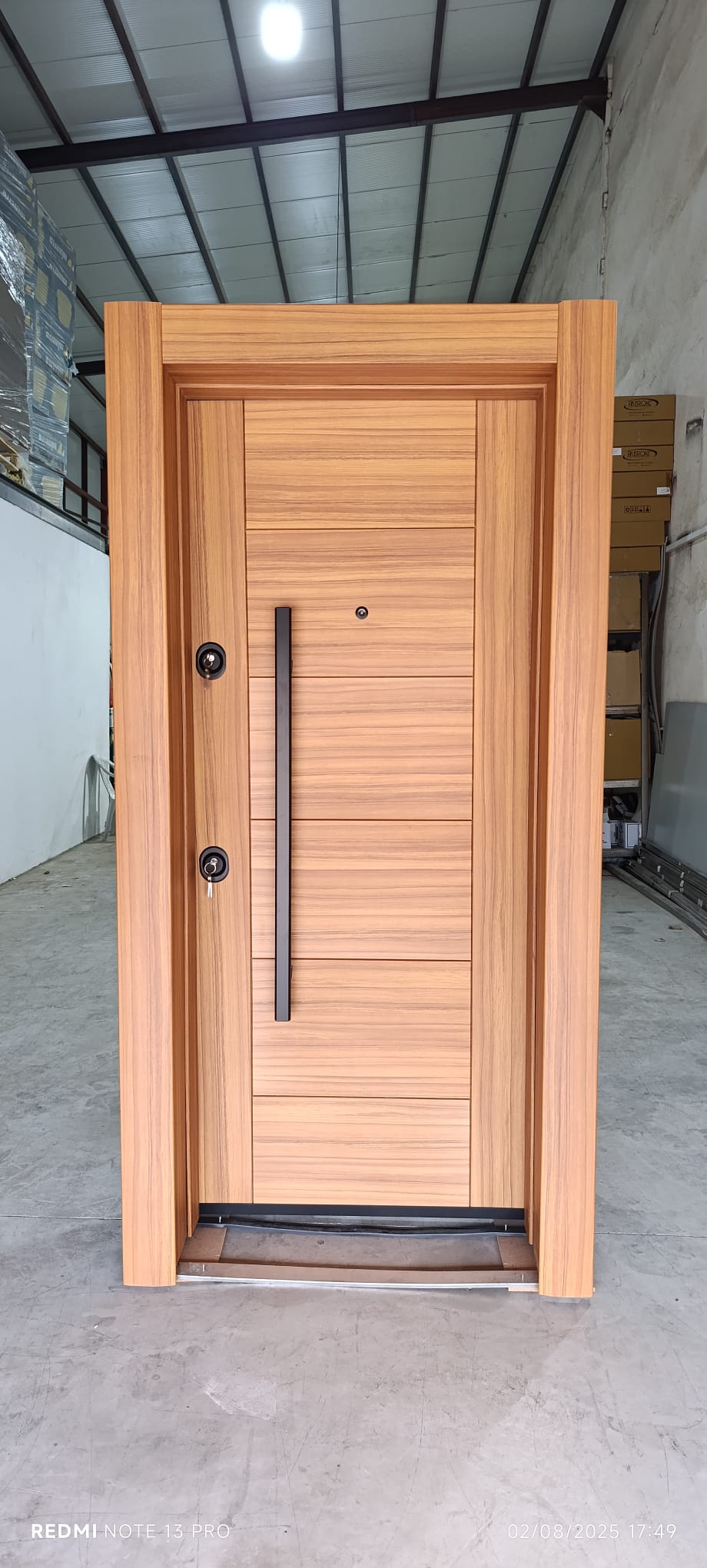 Modern Seri Çelik Kapı Model 23