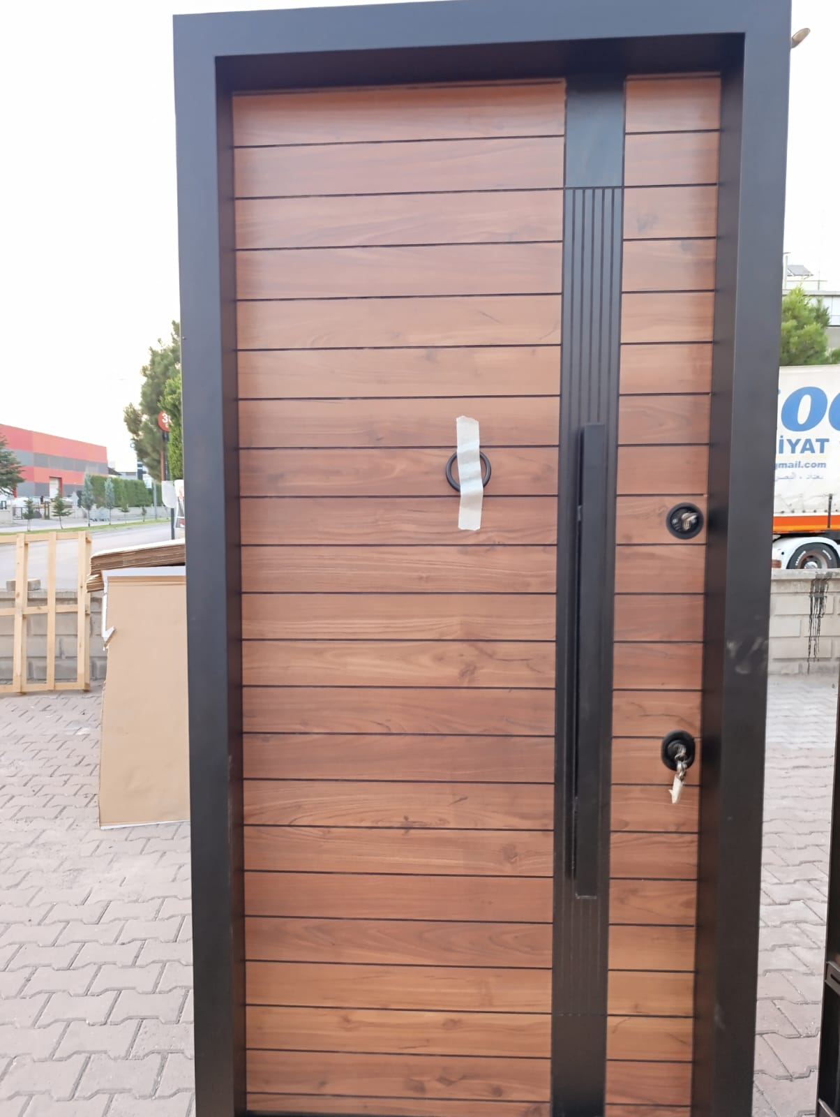 Modern Seri Çelik Kapı Model 8